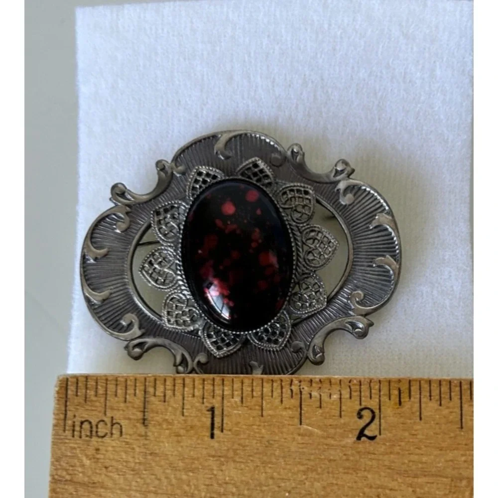 Jablonex Victorian Goth Brooch Pin Red Black Swirl Stone Etch Silver Tone 2
